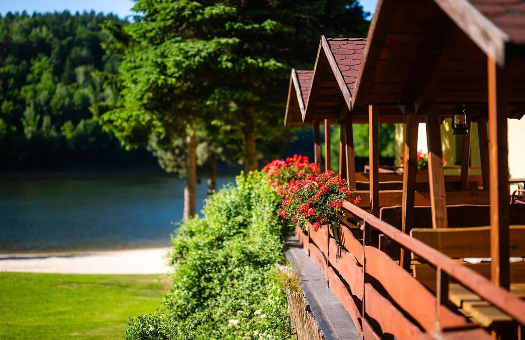 Zloty Potok Resort Oferta Lato 2026 Domki Nad Jeziorem Zlotnickim Prywatna Plaza Camping Pokoje Tuz Przy Lesie Oraz Restauracja-1