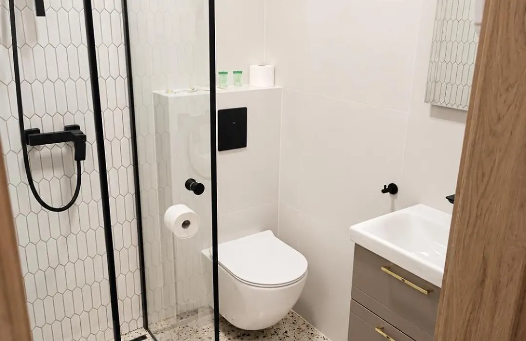 Samoobslugowy Hotel Astoria Fly Modlin Airport-1