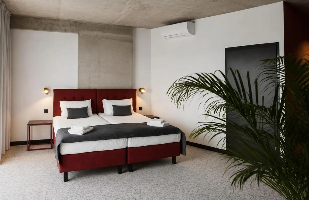 Arche Hotel Pila-1