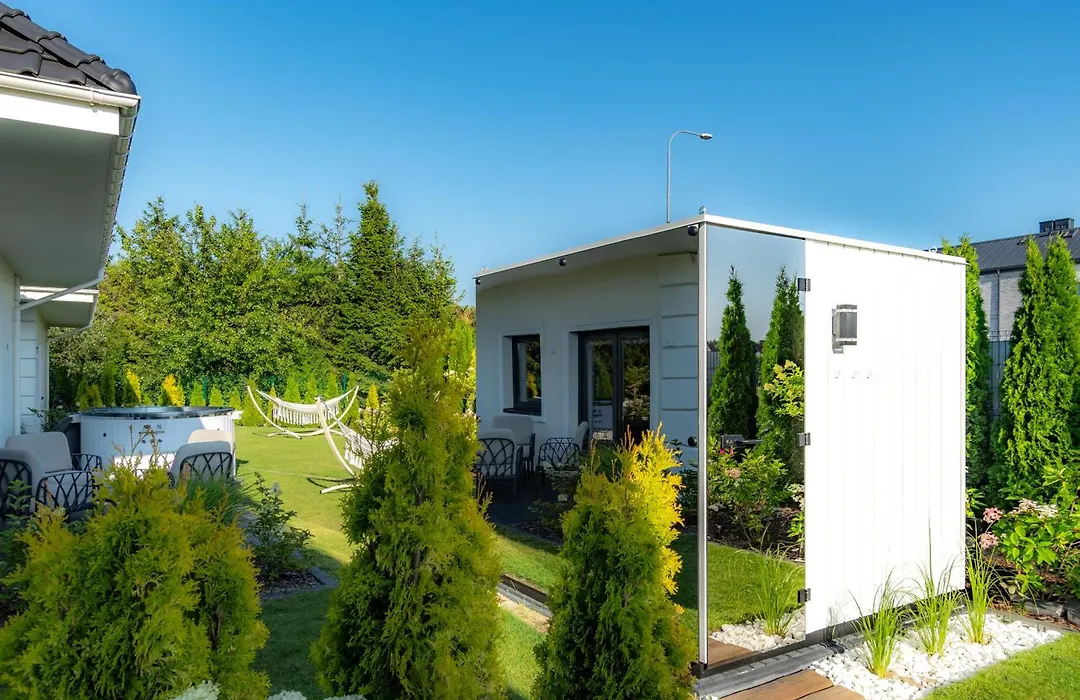 Family Resort Ustka - Domki dwupoziomowe z basenem-1