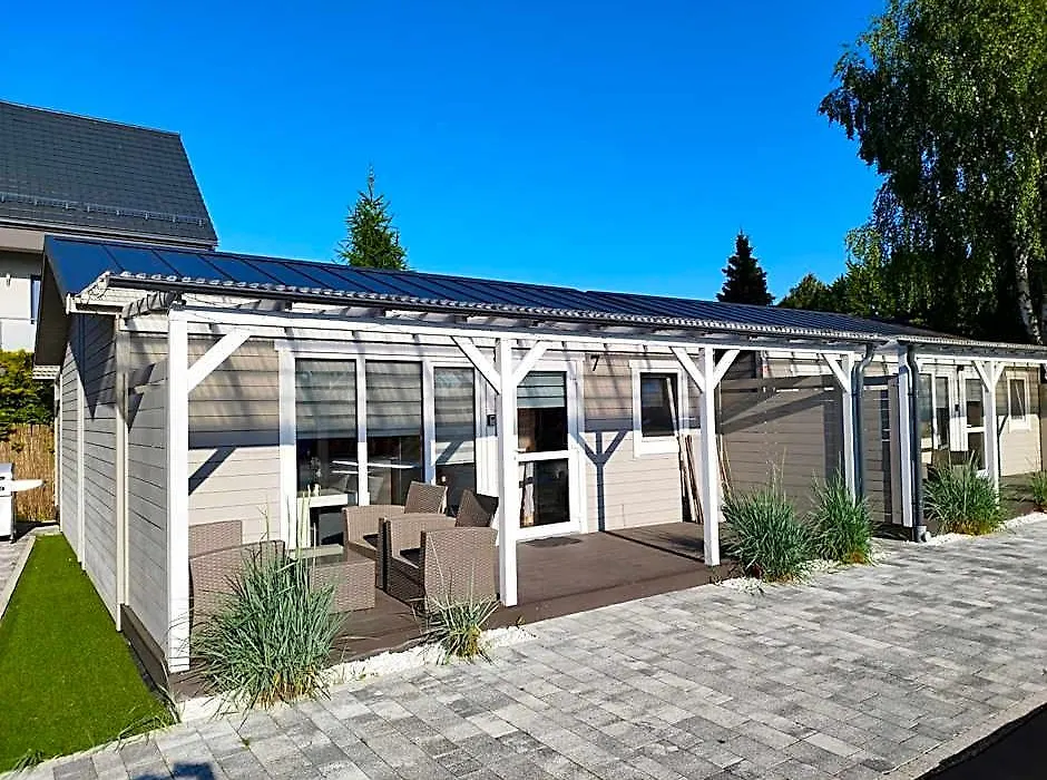 Holiday Homes 777-1
