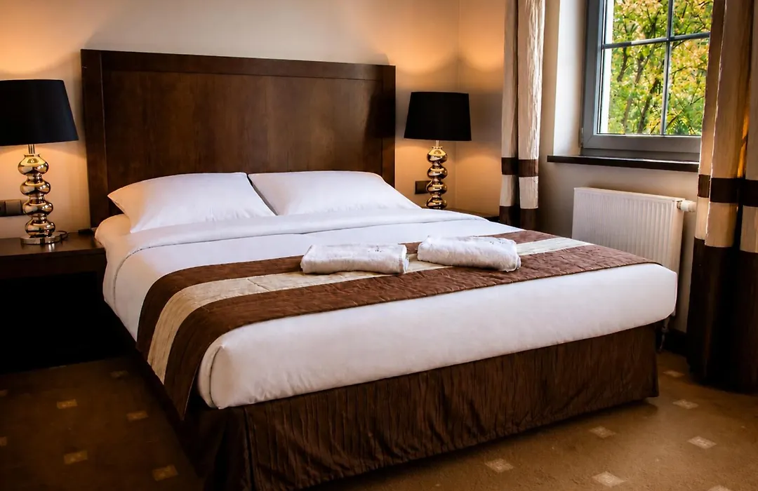 Hotel Nowy Dwor Elizy Blisko Sky Bridge-1
