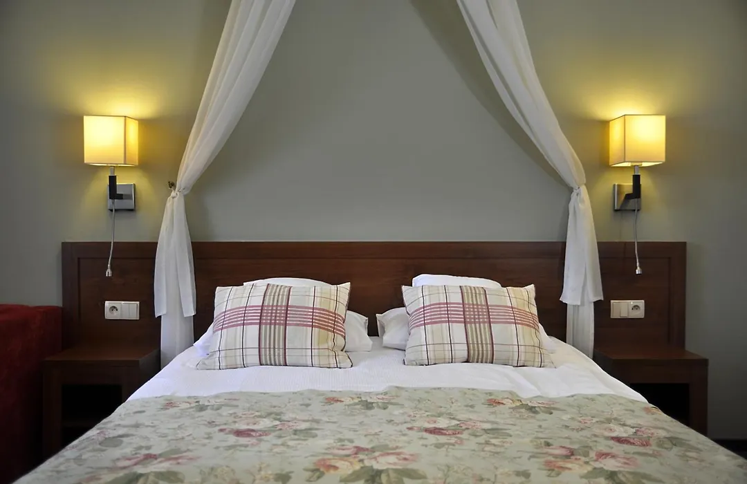 Ahotel-1