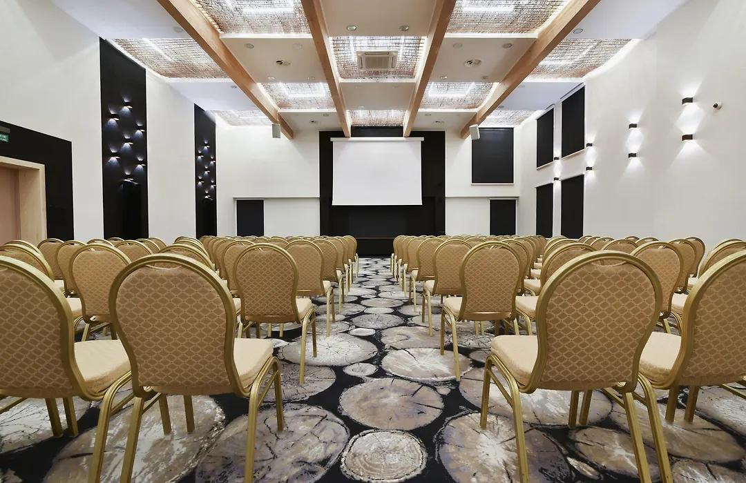 Hotel Warszawa Spa&Resort-1