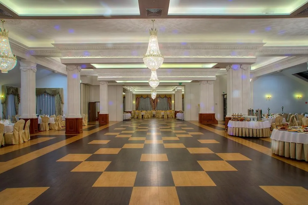 Hotel Łańcut-1