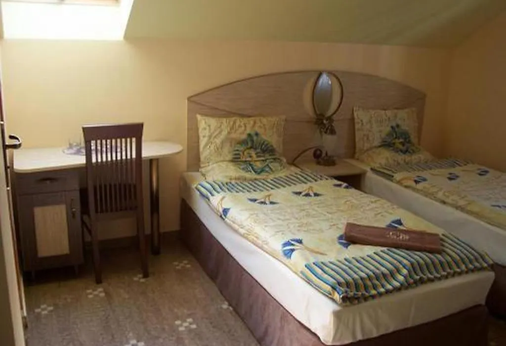 Hotel Faraon-1