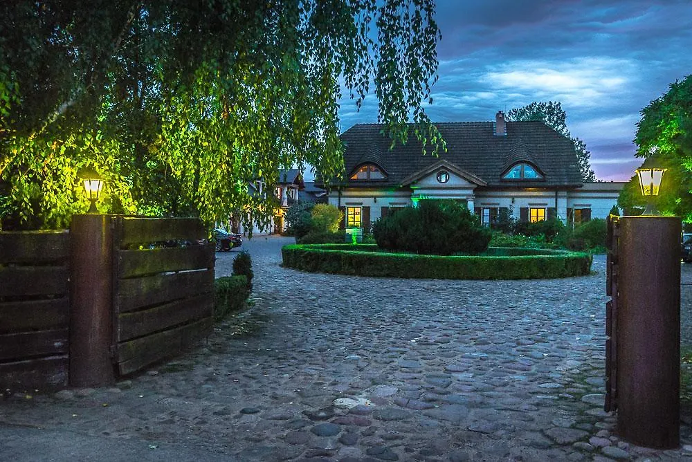 Dworek Nad Pilicą-1