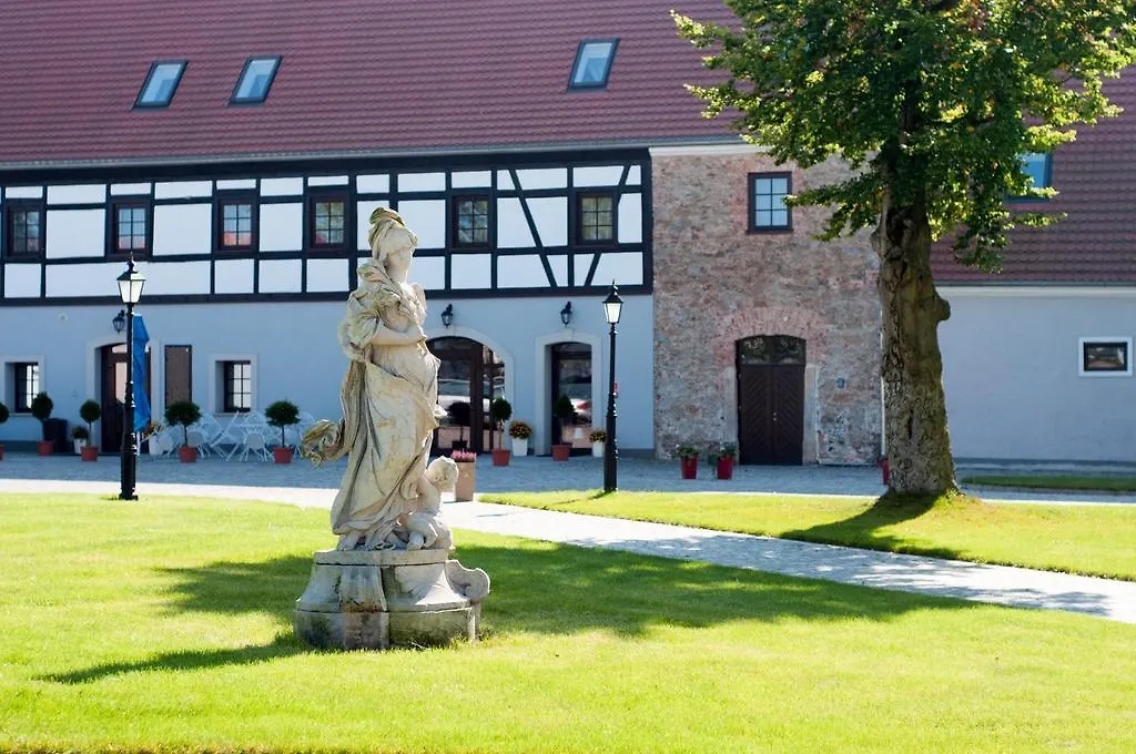 Pałac Łagów-1
