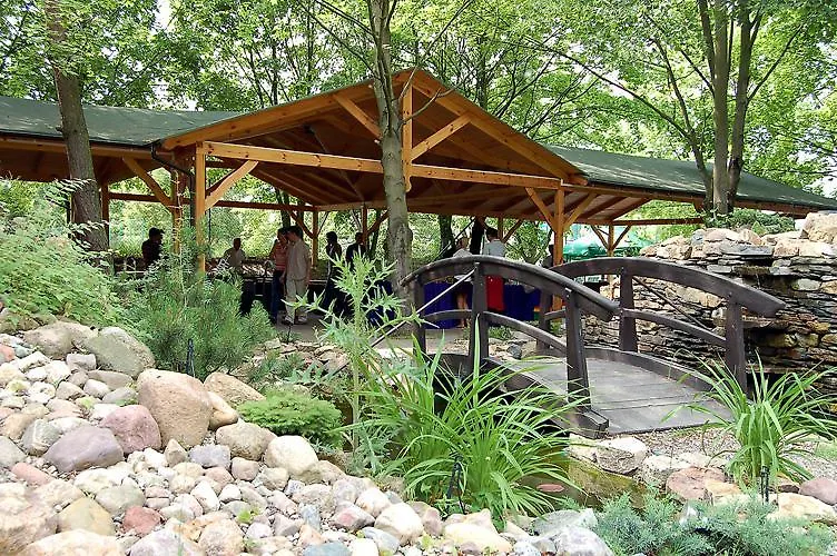 Green Hotel-1