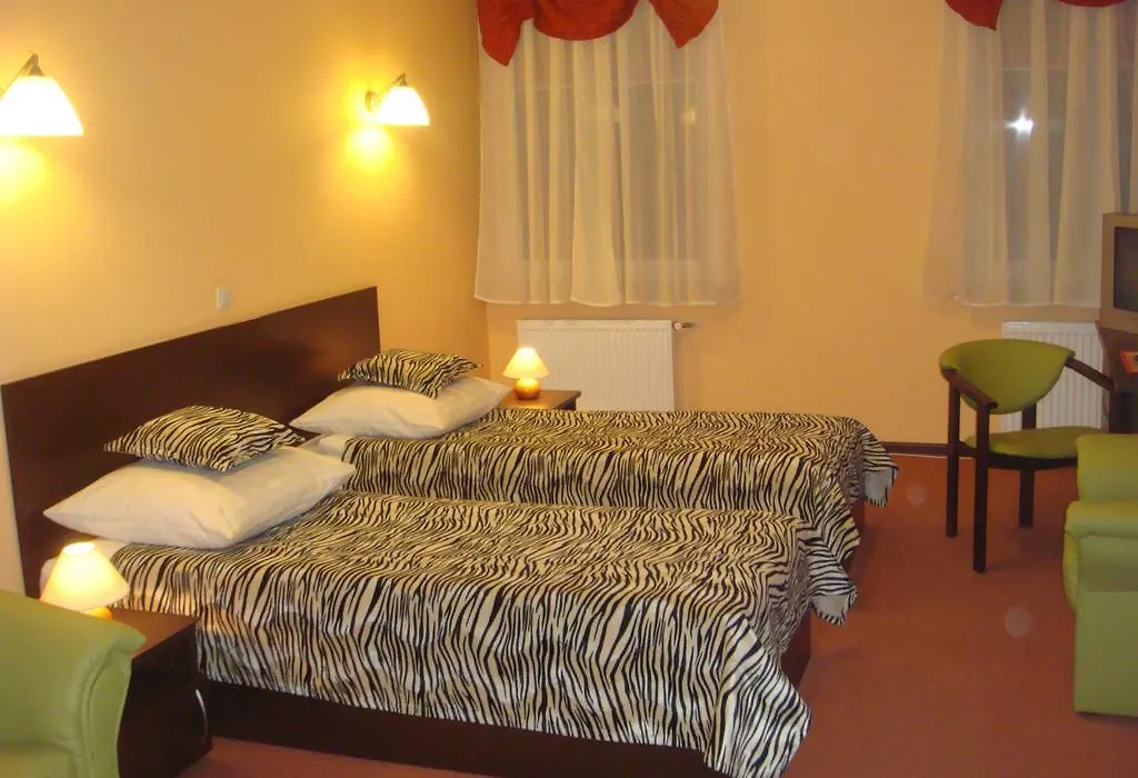 Hotel Flora-1