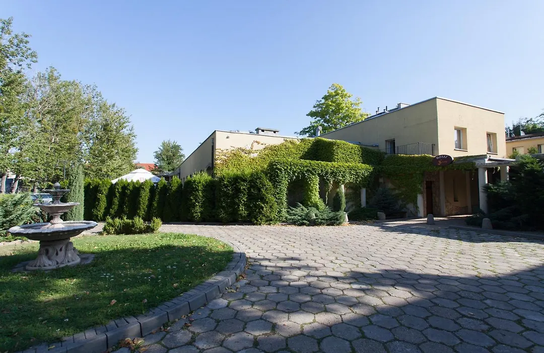 Hotel Trzy Światy Spa&Wellness Rajska WySpa-1
