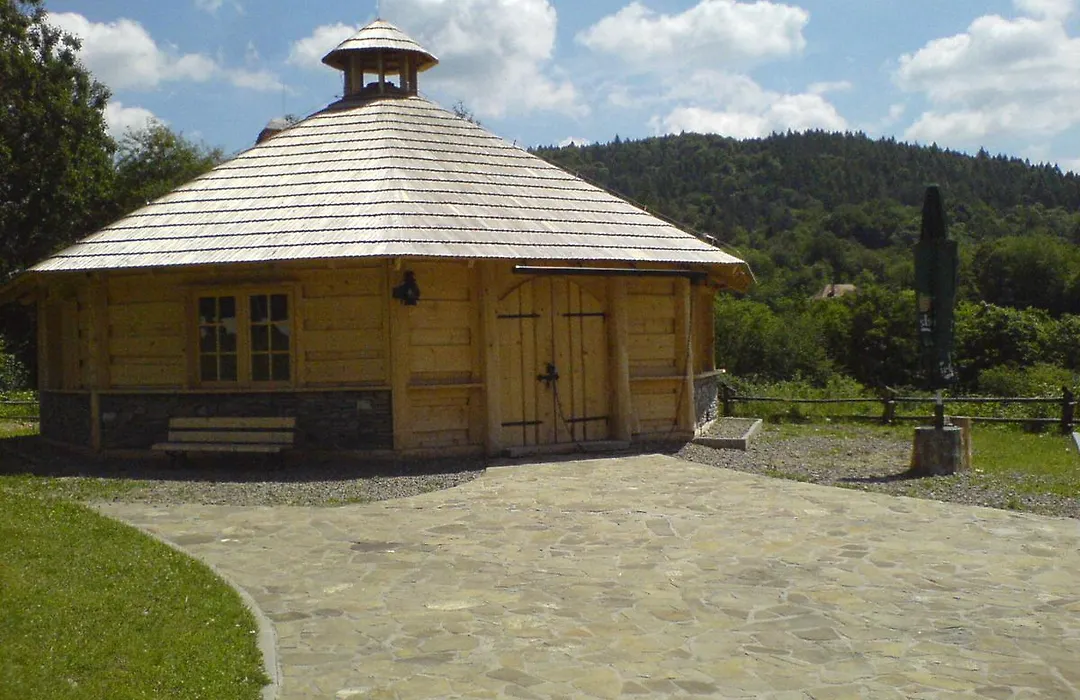 Uzdrowisko Wysowa nad Parkiem-1