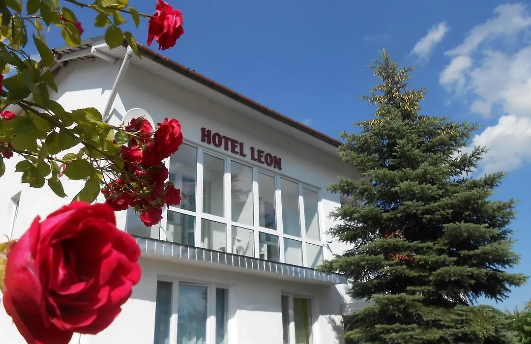 Hotel Leon-1