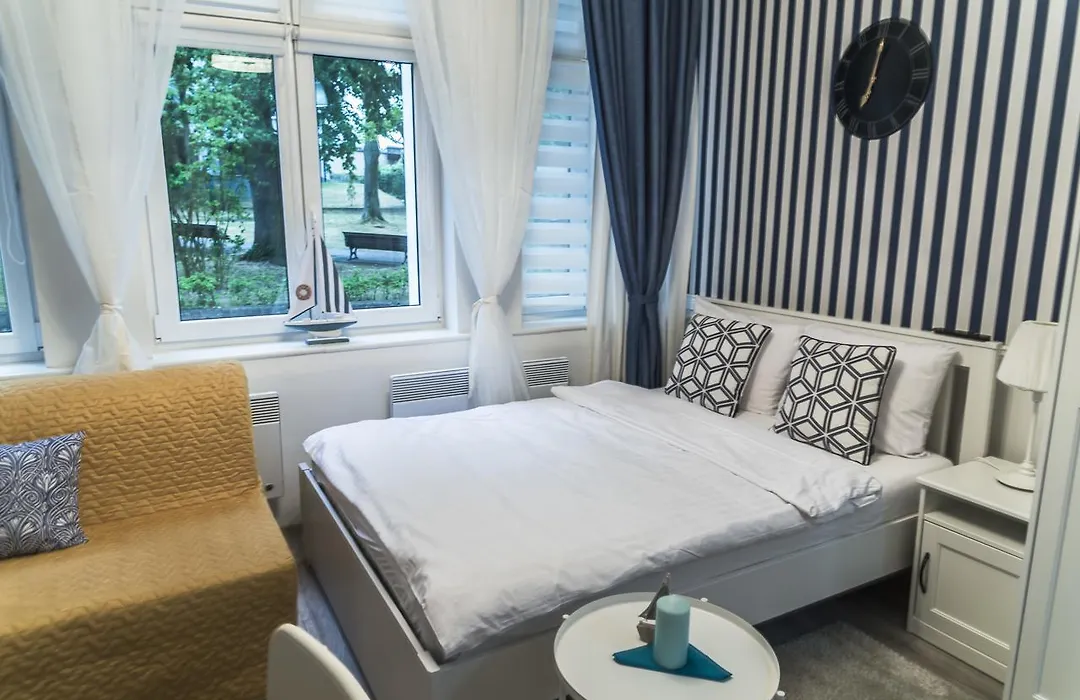 Marina House Apartments-1