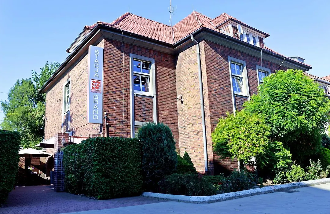 Stacja Grand-1