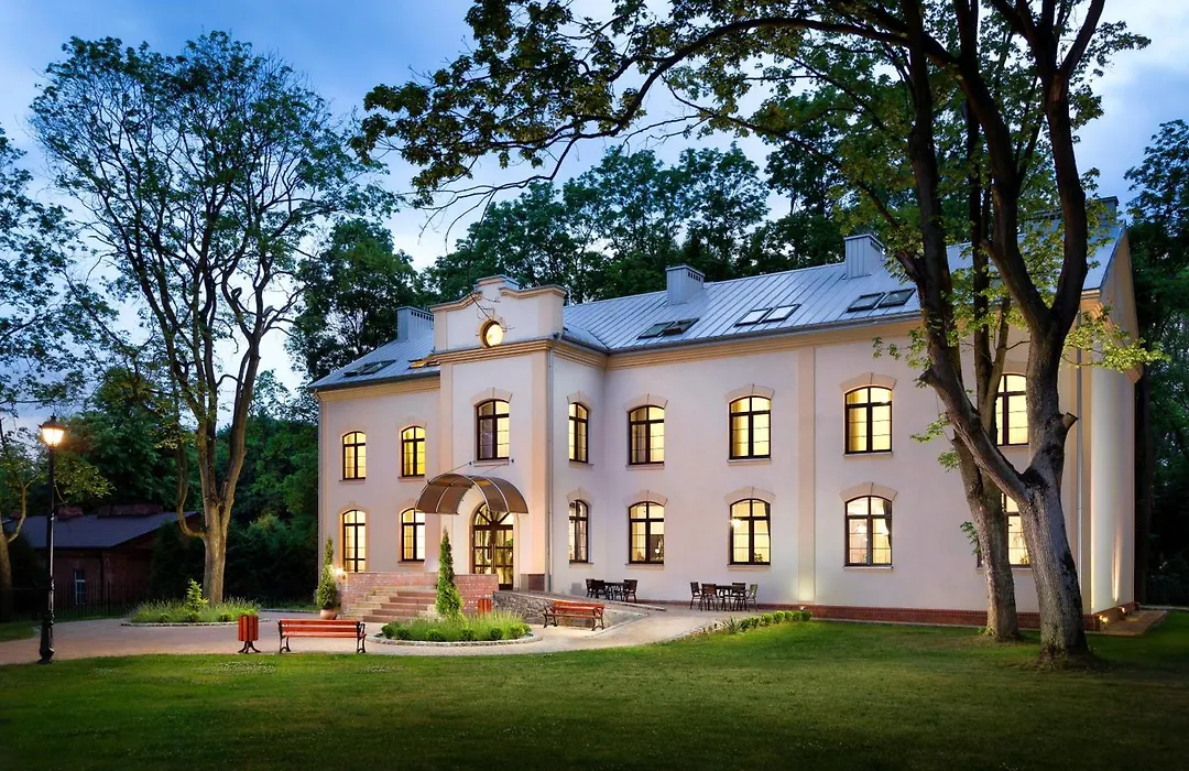 Modlin Palace-1