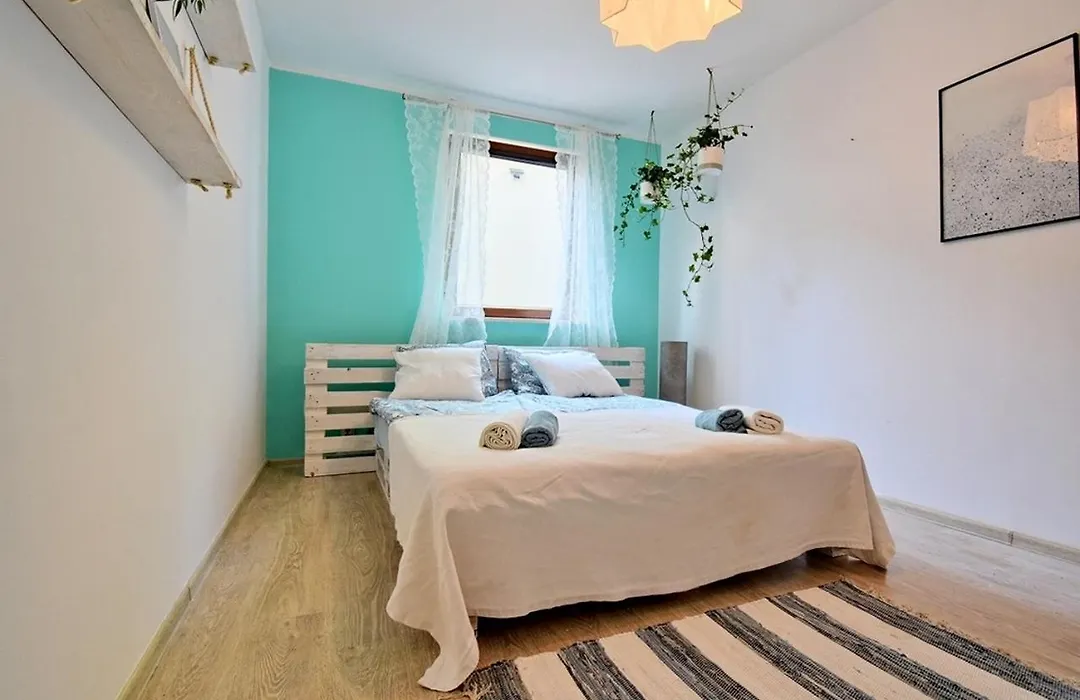 Apartament Plazowy Ukiel-1