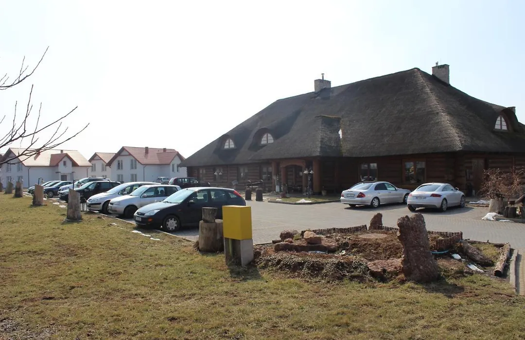 Hotel Pod Strzechą-1