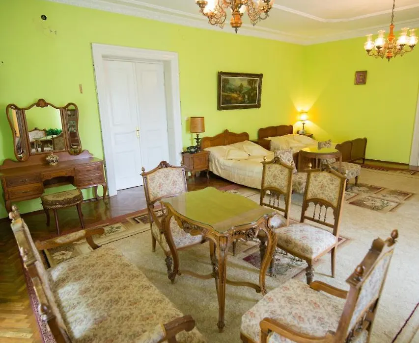 U Schabińskiej - Pałac w Siarach-1