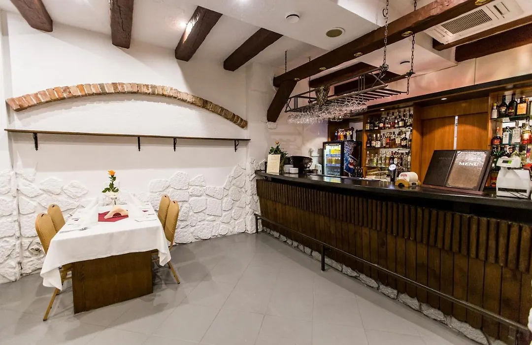Hotel Rycerski-1