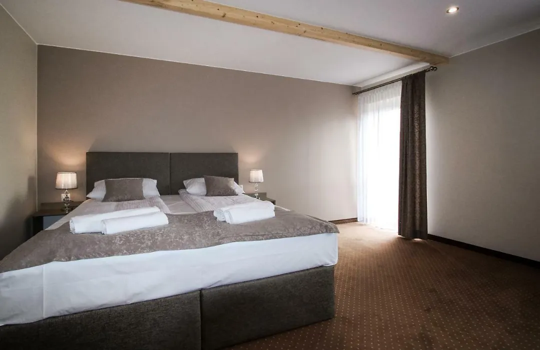 Ania Apartamenty-1