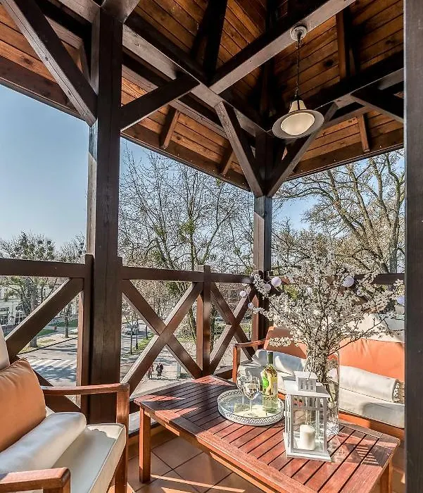 Apartamenty Zdrojowa-1