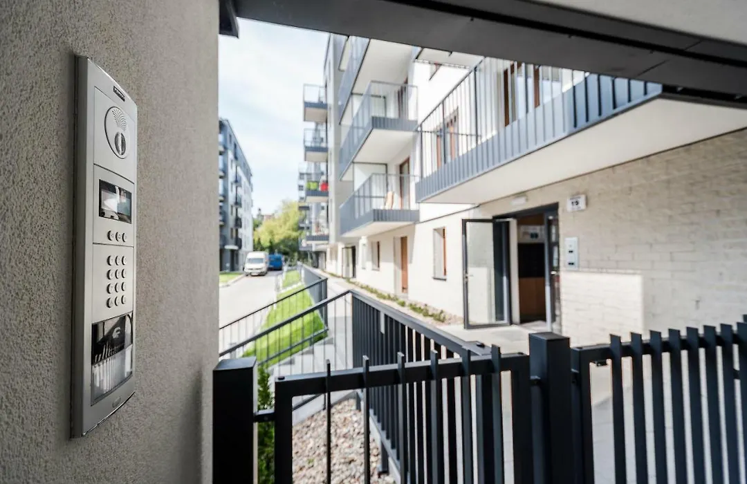 Apartament Targi z garażem i siłownią-1