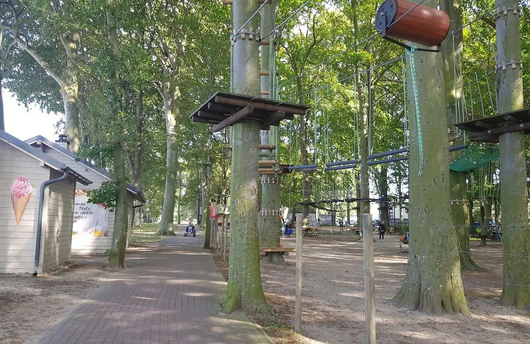 Apartament Złoty relaks tuż przy plaży z balkonem z widokiem na Hel i hamakami-1