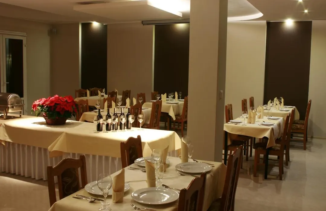 Hotel Pojezierze-1