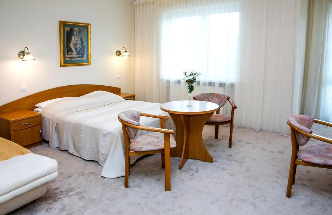 Hotel Alexandra-1