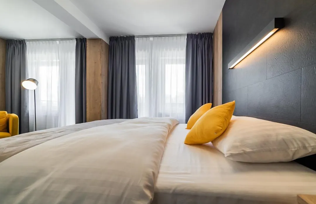 Porto Aparthotel Giżycko-1