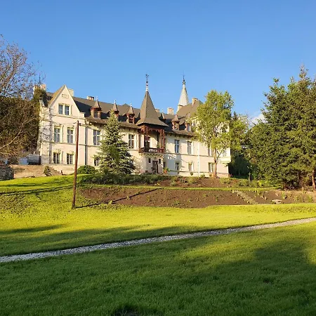Pałac Ławica- spływy Przełomem Bardzkim-3