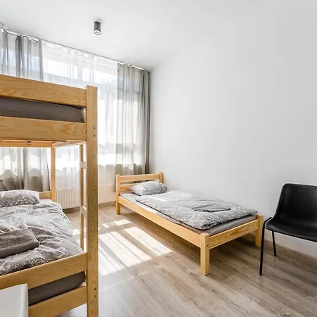 Hostel Północna 61-3
