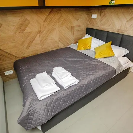 Iroom-2