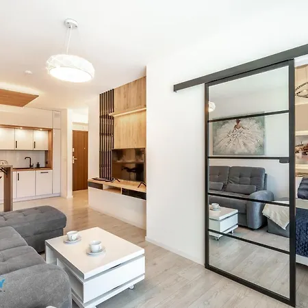 Apartamenty BlueSky - Karkonoska 13, z widokiem na góry, blisko szlaków i wyciągów, w zielonej okolicy-3
