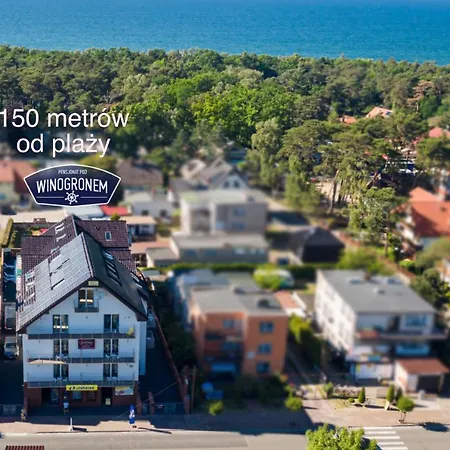 Pod Winogronem - Apartamenty z basenem i wyżywieniem-3