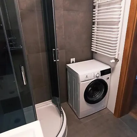 Jurajska Plaza - Nowoczesny apartament z osobną sypialnią, KLIMATYZACJA, Parking prywatny GRATIS - Kielce-2