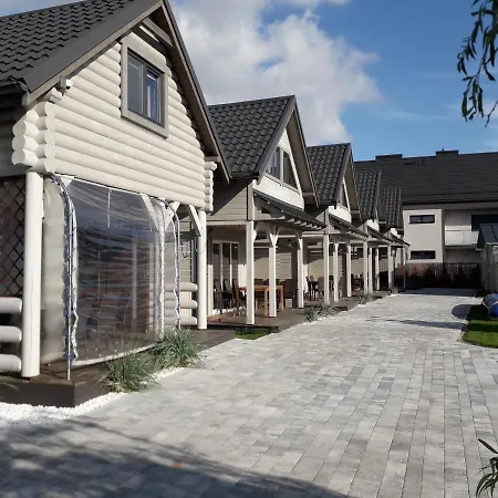 Holiday Homes 777-3