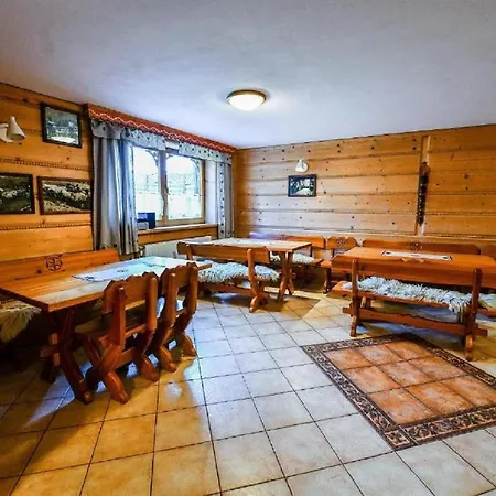 Osada na Brzyzku Dom z sauną dla max. 20 osób-2