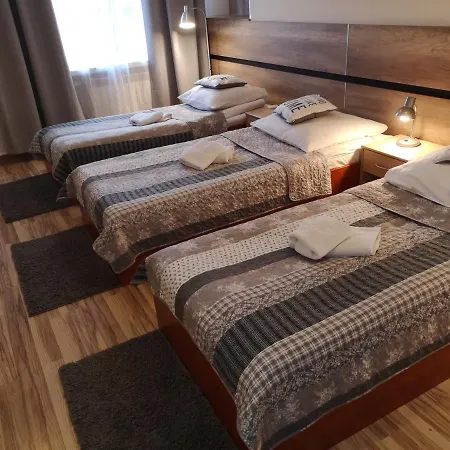 Hotel 1-2