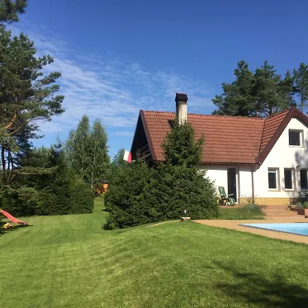 Dom Letniskowy na Kaszubach z podgrzewanym basenem-2