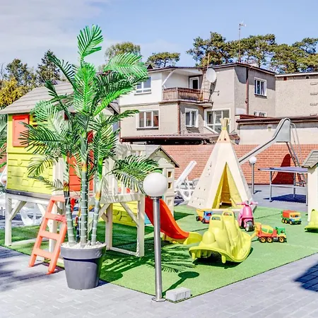 Pod Winogronem - Apartamenty z basenem i wyżywieniem-2