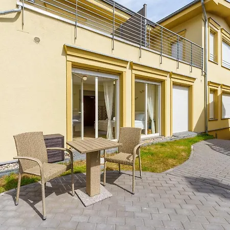 Zdrojowa 5A by Noclegi Renters-2