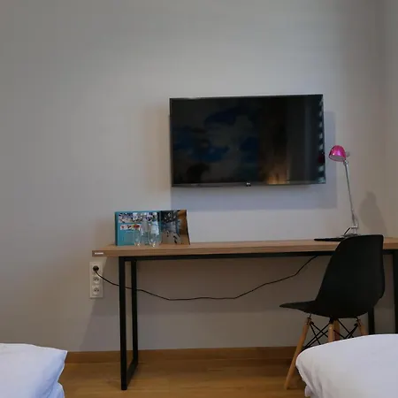 Blue Hotel-3