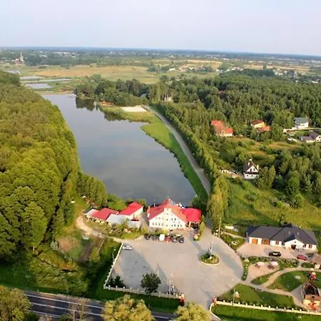 Restauracja & Hotel "Zloty Karpik"-2