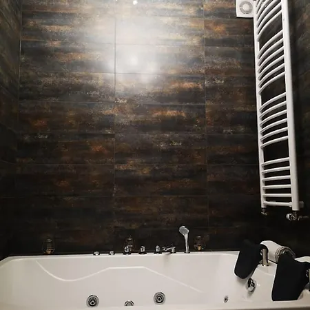 Apartamenty LENA 5 Jacuzzi-3
