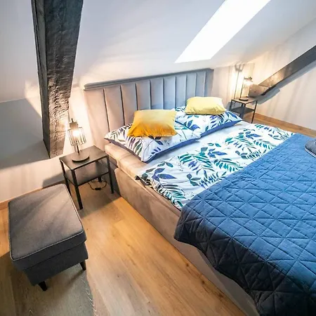 Loft 33-2