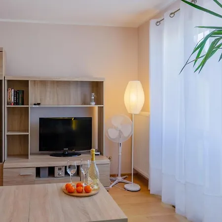 Holiday Home Neptun 12 dwupoziomowy, 2 łazienki, 2 sypialnie, balkon-2