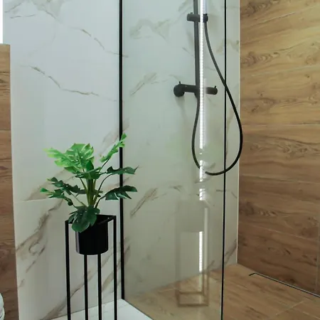 Nowoczesny Apartament z widokiem na jezioro-3