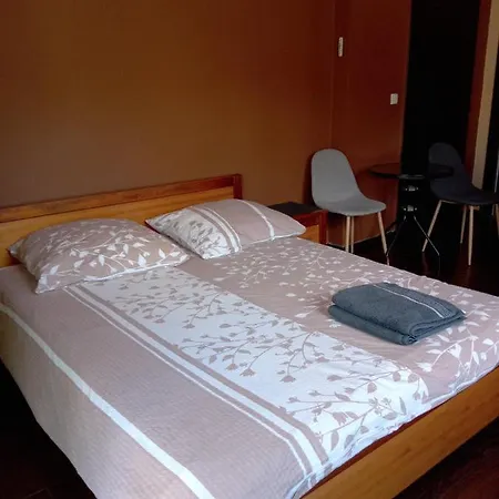 Pokoje Gościnne Monti-3
